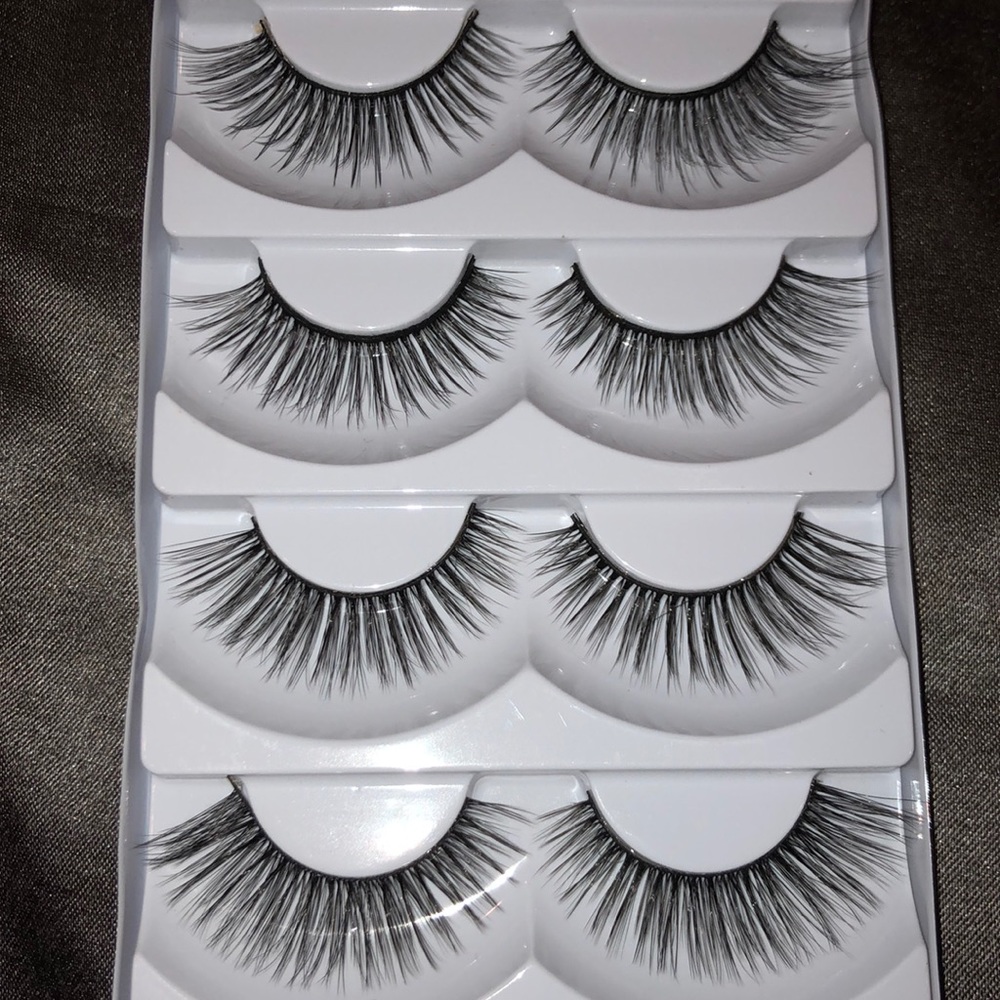 Red cherry lashes